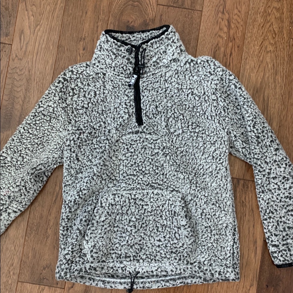 Pink sherpa sweatshirt with drawstrings